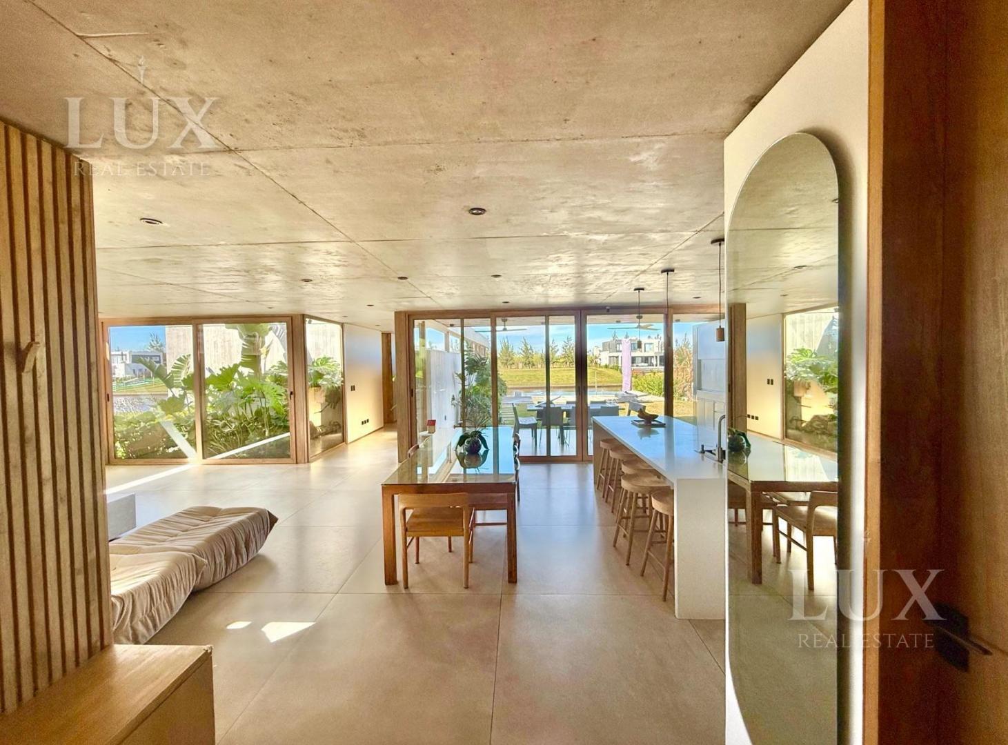 Foto de Casa a la laguna , hormigon , Naudir Escobar, imagen 2