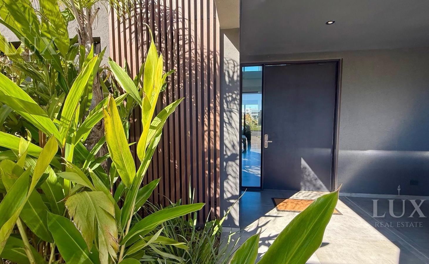 Casa a la Laguna Marinas Puertos del Lago Escobar