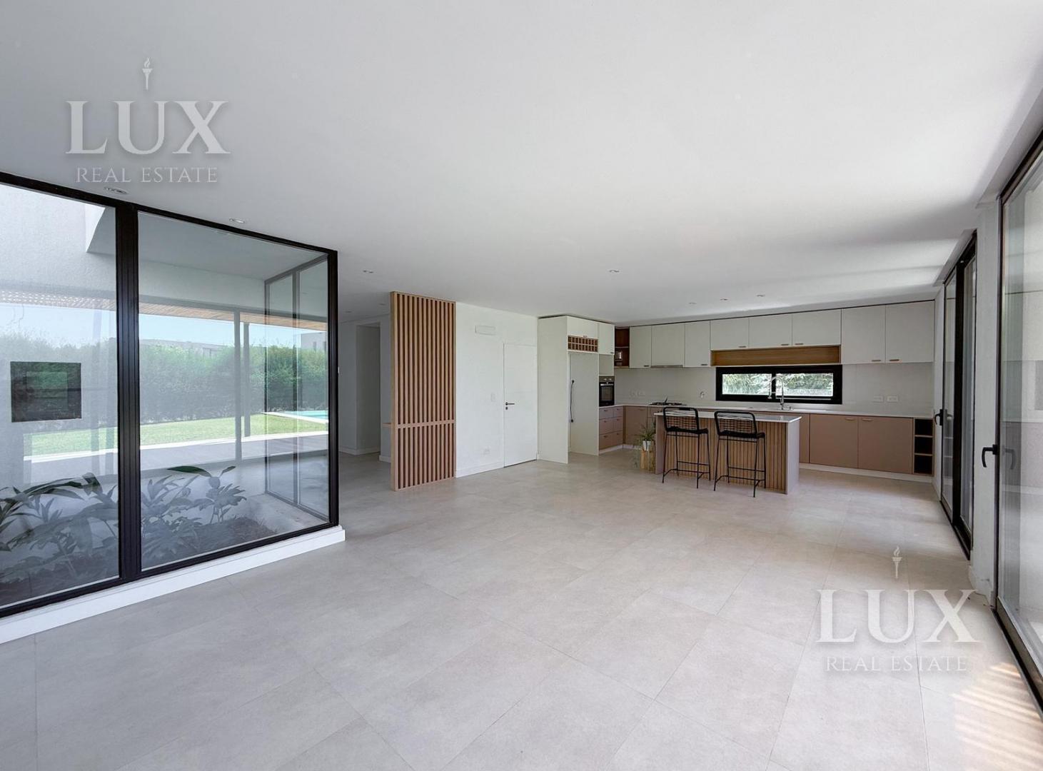 Foto de Casa en venta con 3 habitaciones y escritorio en Carpinchos, Nordelta, imagen 1