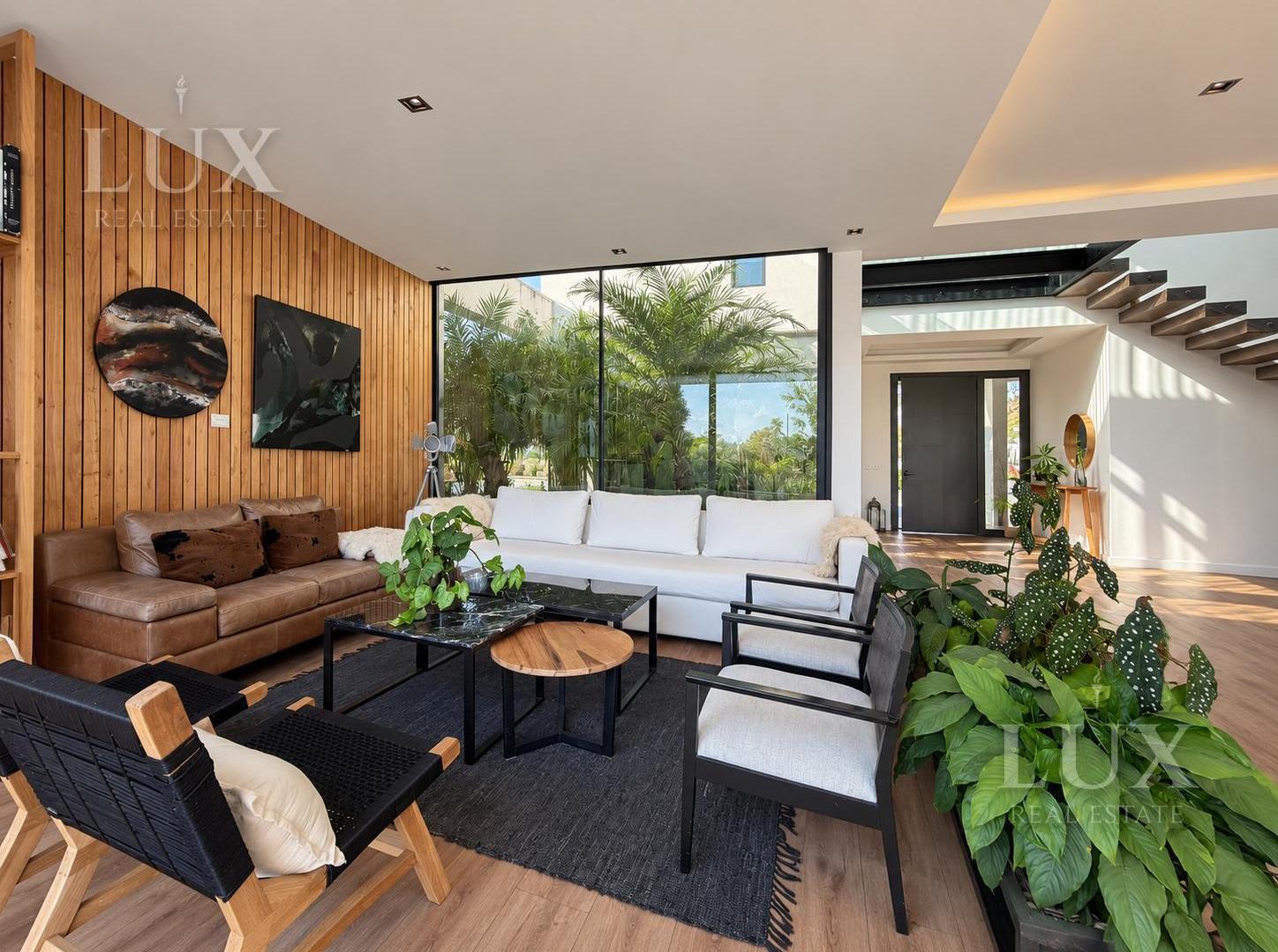 Foto de Casa en venta con salida a la laguna en el Barrio El Golf, Nordelta, imagen 2