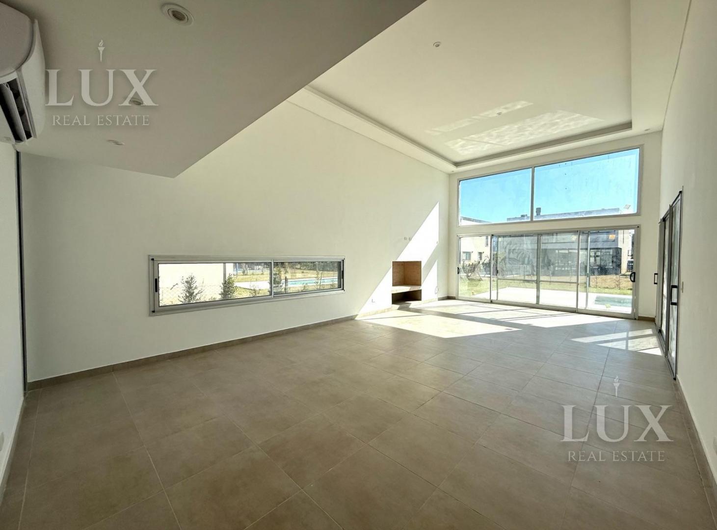 Foto de Casa en VENTA Araucarias Puertos del Lago, imagen 1