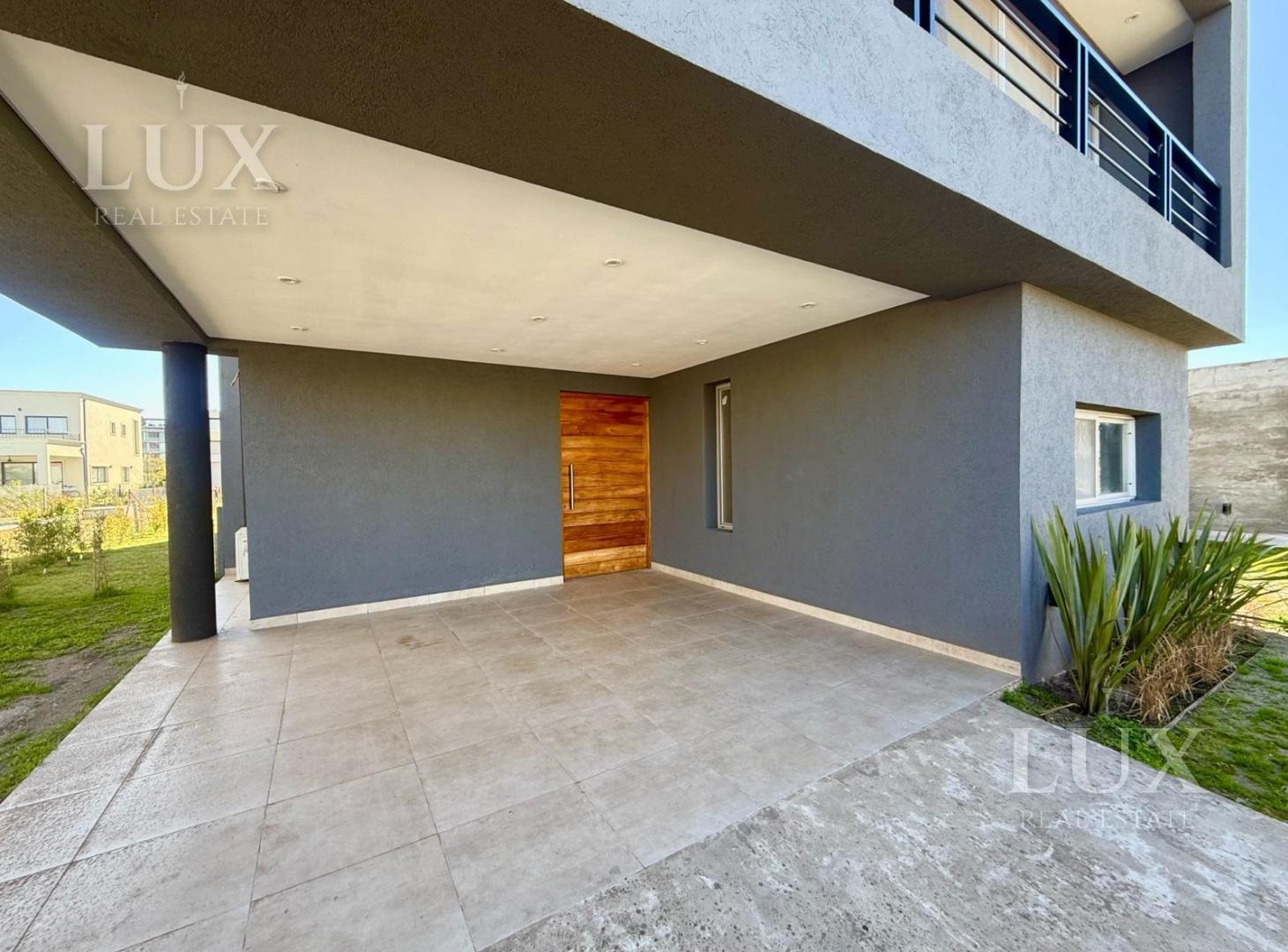 Foto de Casa en VENTA Araucarias Puertos del Lago, imagen 2