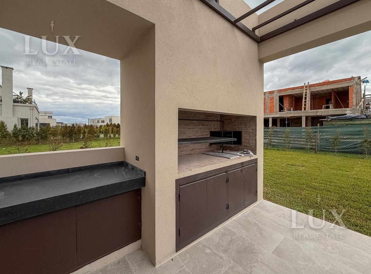 Foto de Casa en venta con 4 habitaciones en suite en Carpinchos, Nordelta, imagen 3