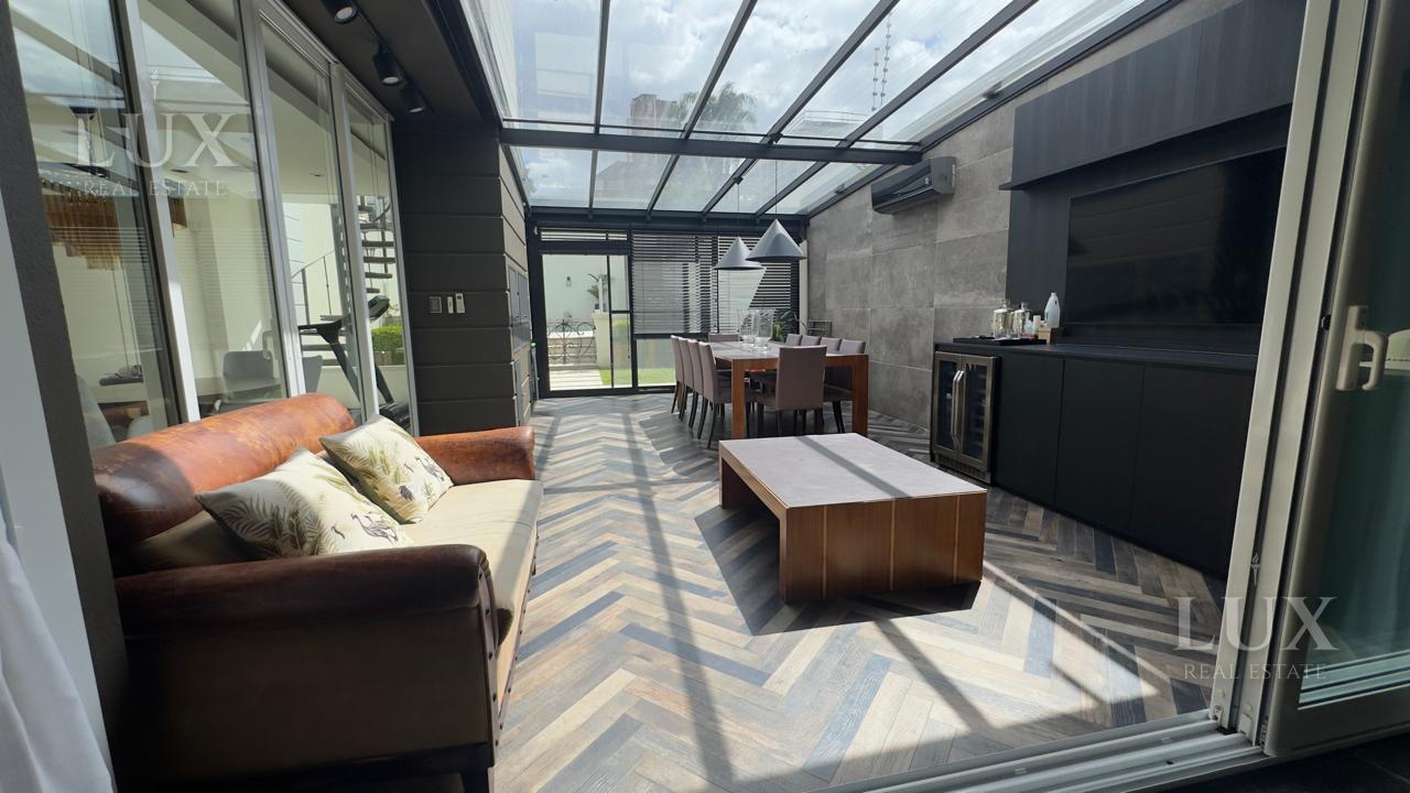Foto de Casa Exclusiva en Villa Devoto 6 Ambientes Pileta Parque Parrilla, imagen 1