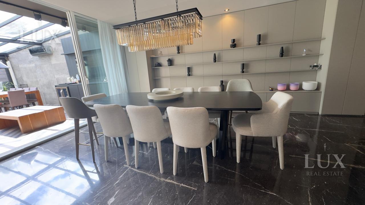 Foto de Casa Exclusiva en Villa Devoto 6 Ambientes Pileta Parque Parrilla, imagen 5