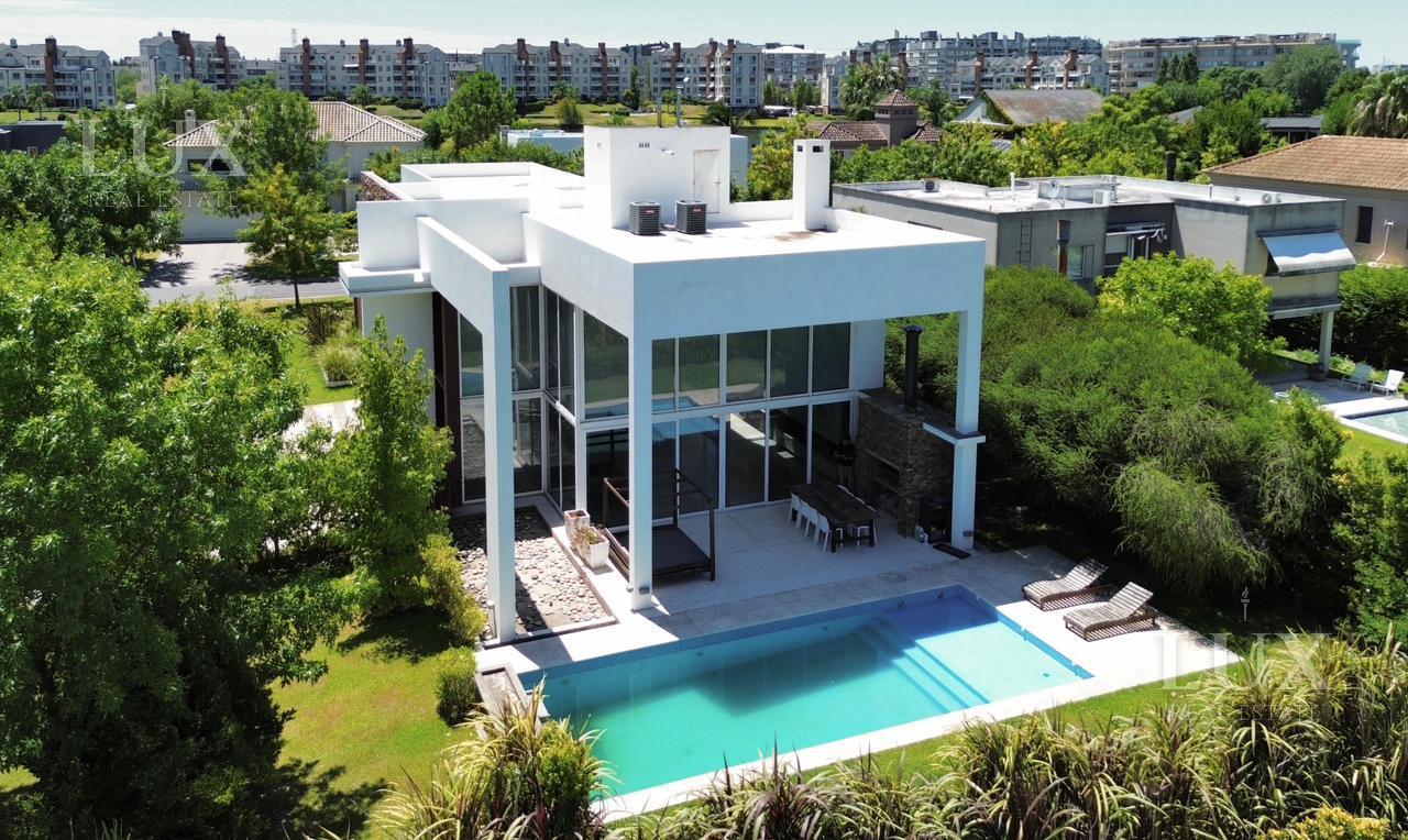 Foto de Casa en venta en el Barrio Los Castores, Nordelta, Tigre, imagen 4