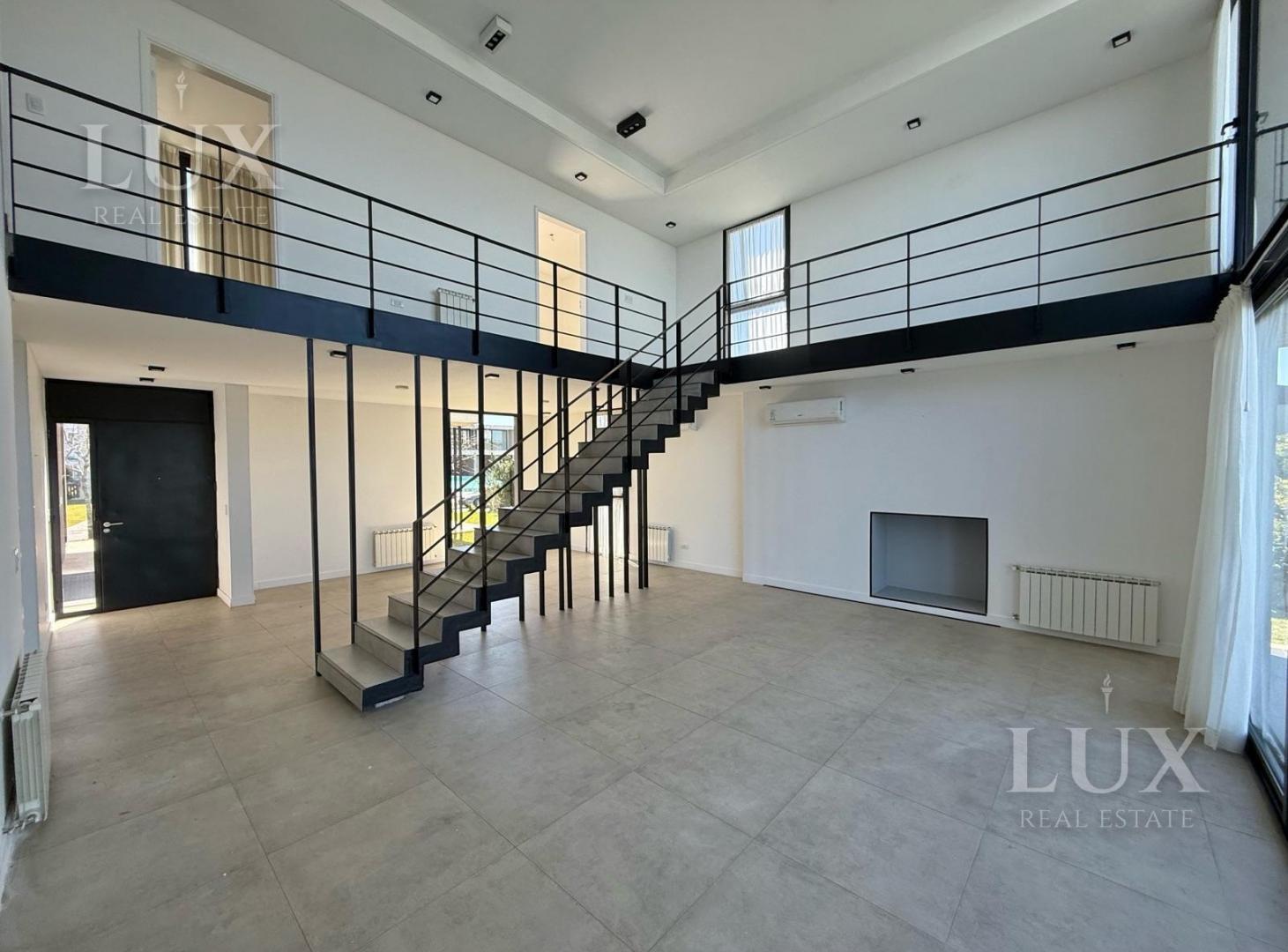 Foto de Casa en venta al lago barrio Marinas, imagen 2