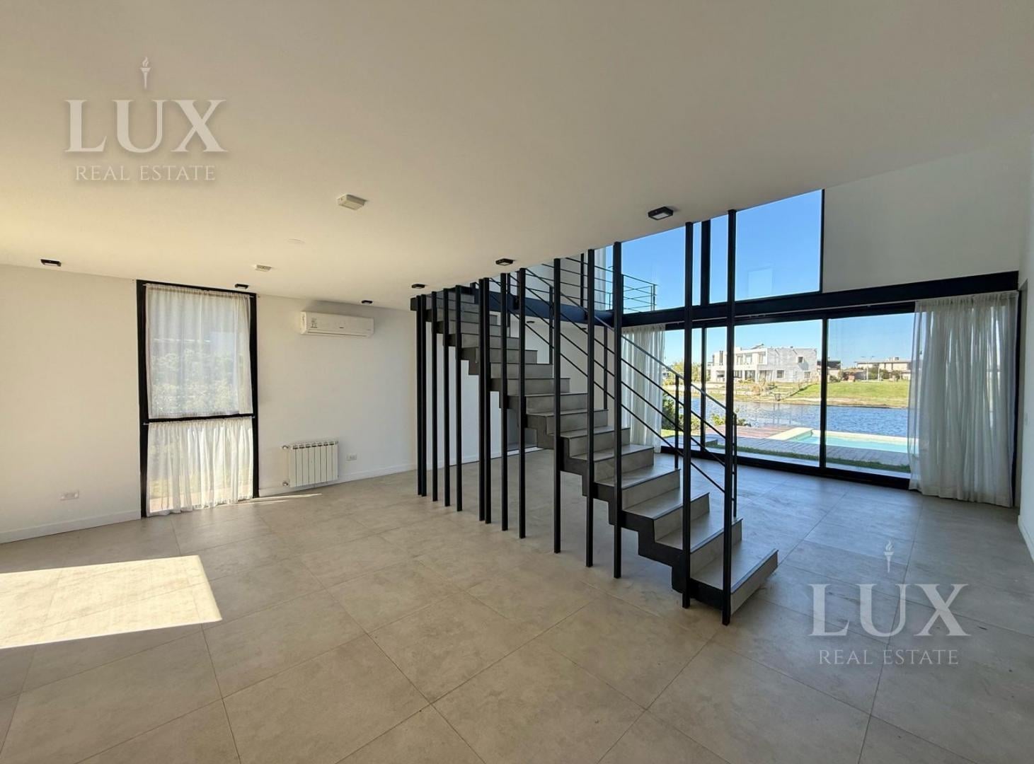 Foto de Casa en venta al lago barrio Marinas, imagen 5