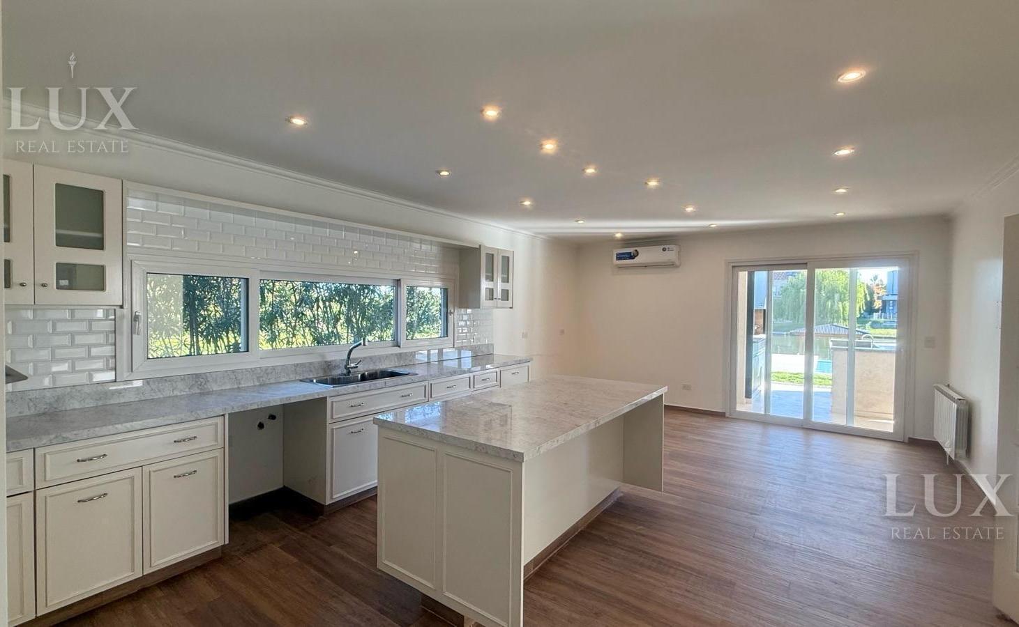 Foto de Casa en alquiler anual con vista a la Laguna barrio Marinas, imagen 5
