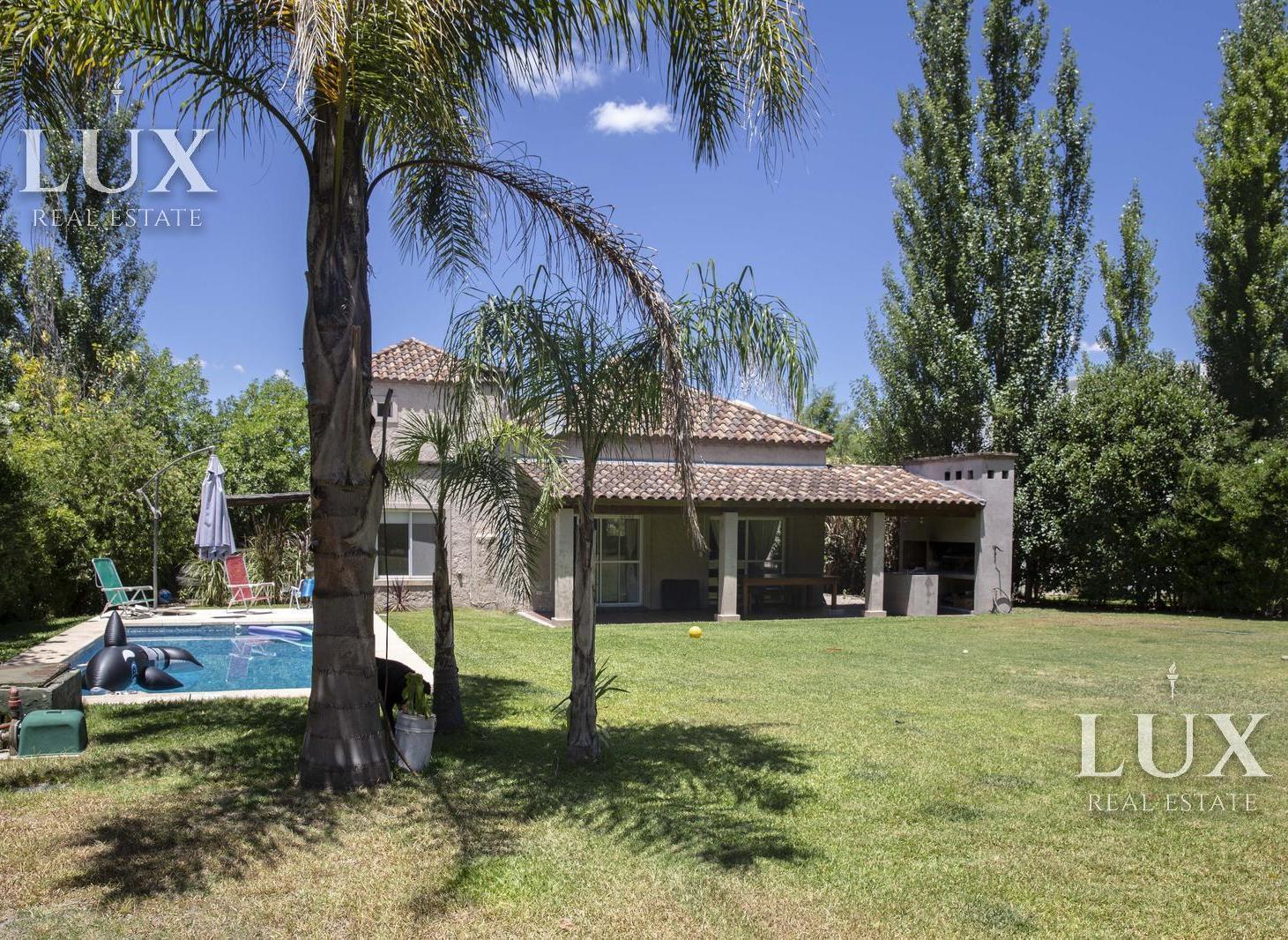 Foto de Casa en venta en el Barrio Santa Catalina, Villanueva, Tigre, Buenos, imagen 1