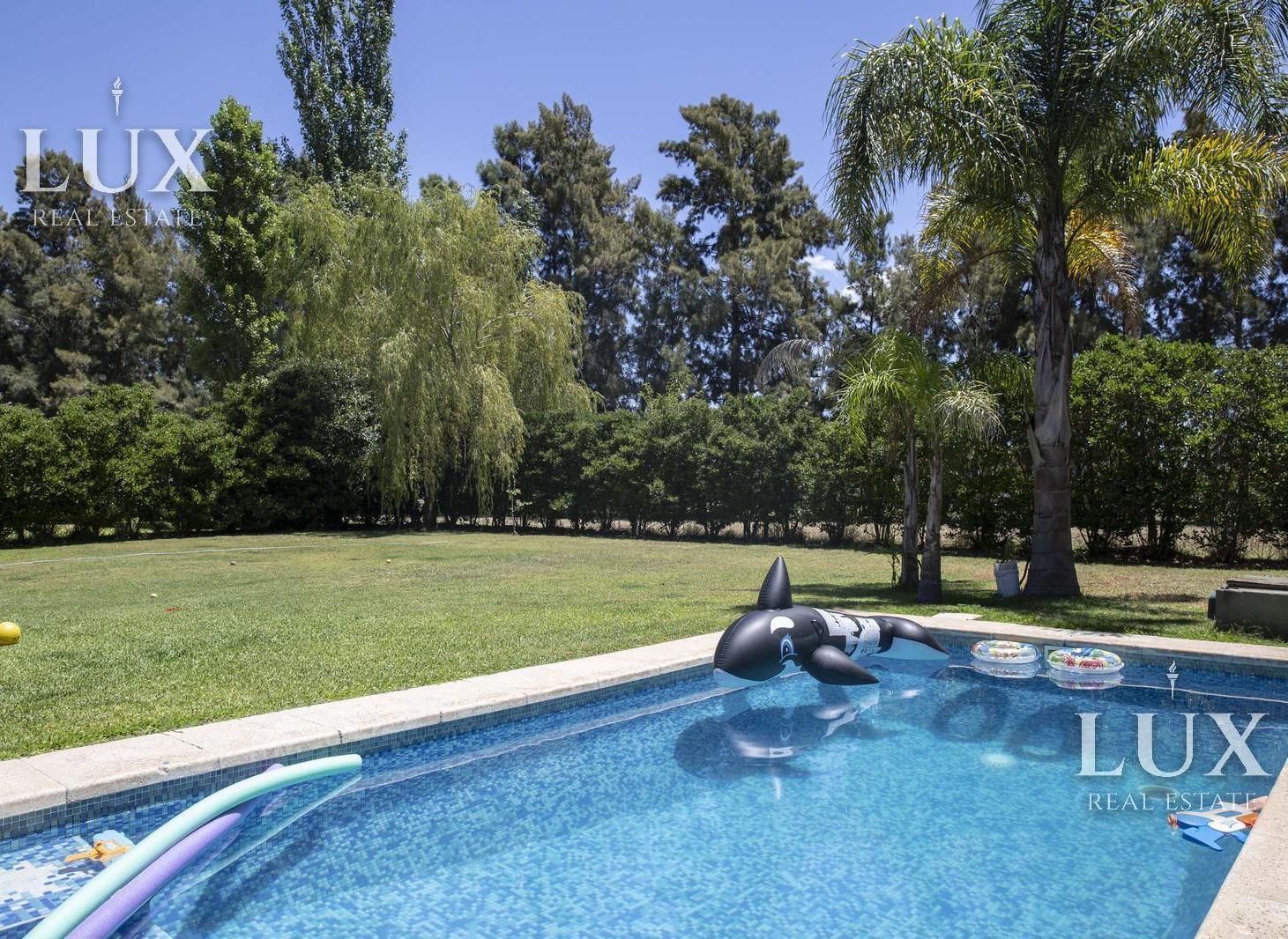Foto de Casa en venta en el Barrio Santa Catalina, Villanueva, Tigre, Buenos, imagen 2