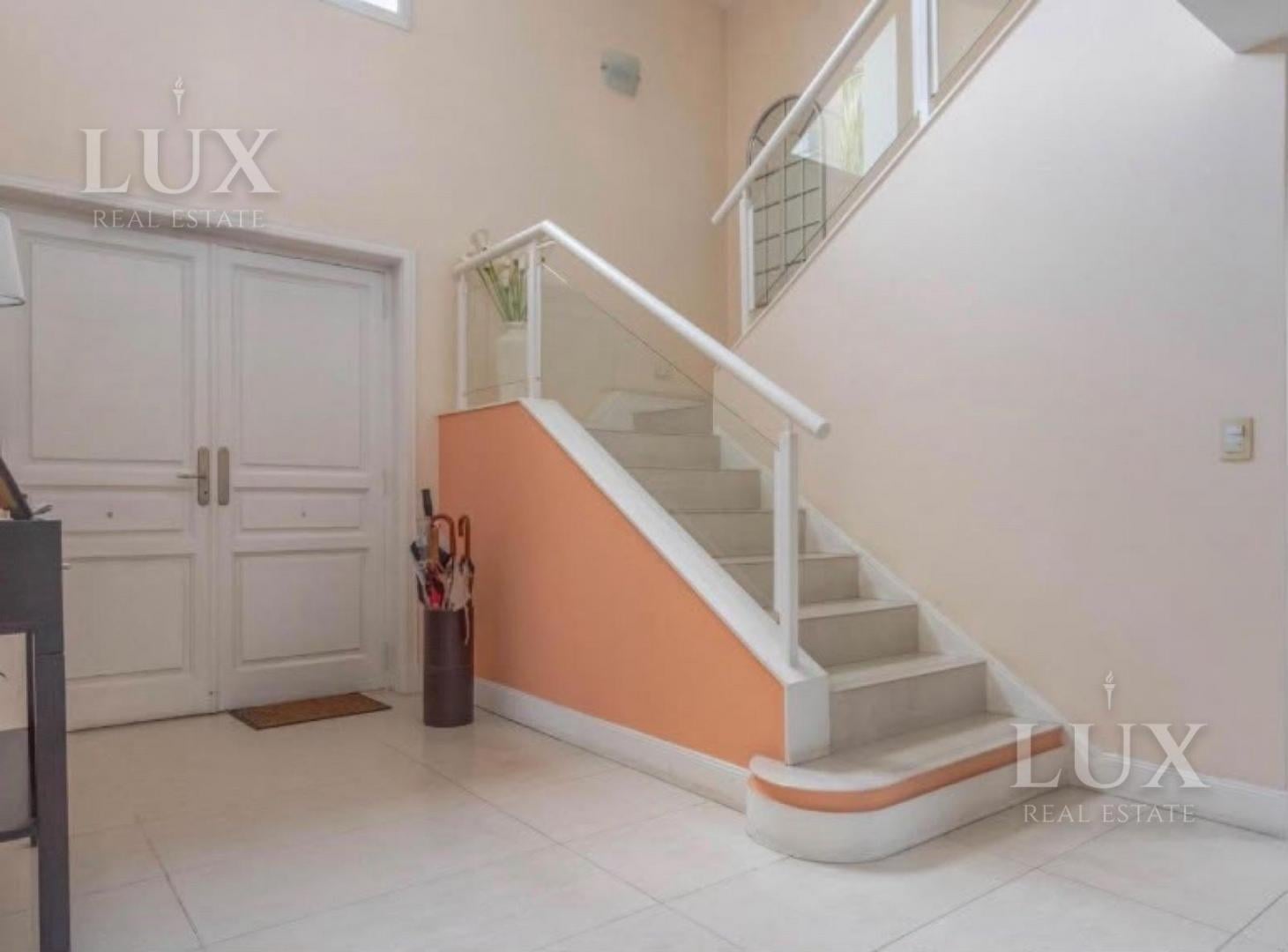 Foto de Casa en venta de 6 ambientes en Las Glorietas, imagen 2