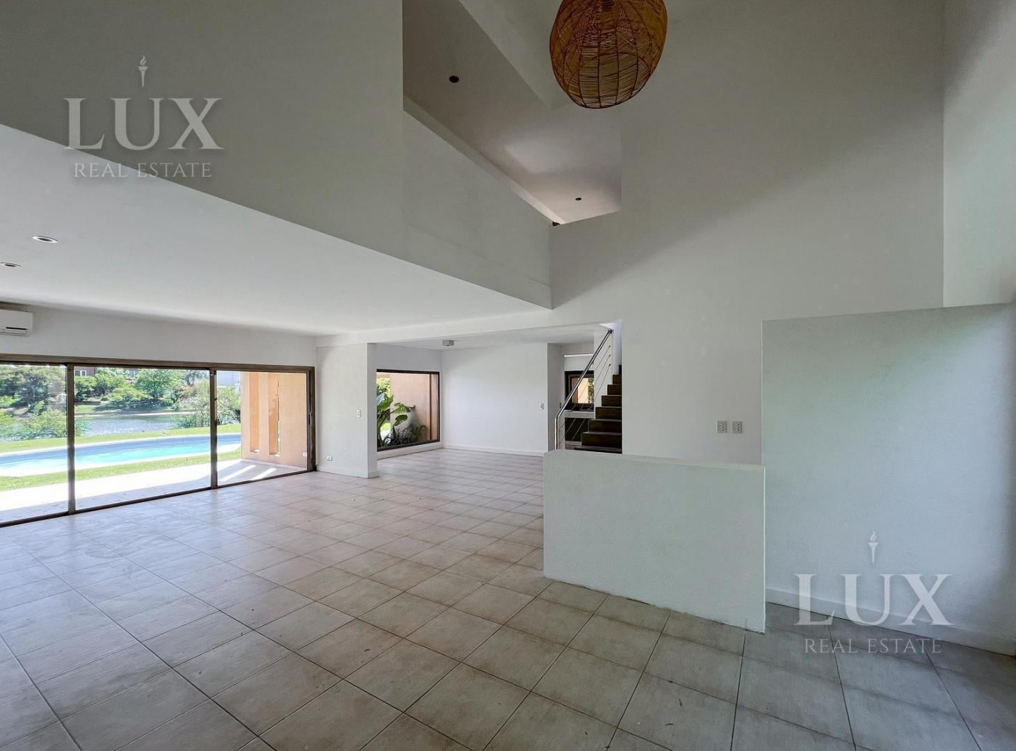 Foto de Casa en alquiler con 4 habitaciones a la laguna en Castores, Nordelta, imagen 4