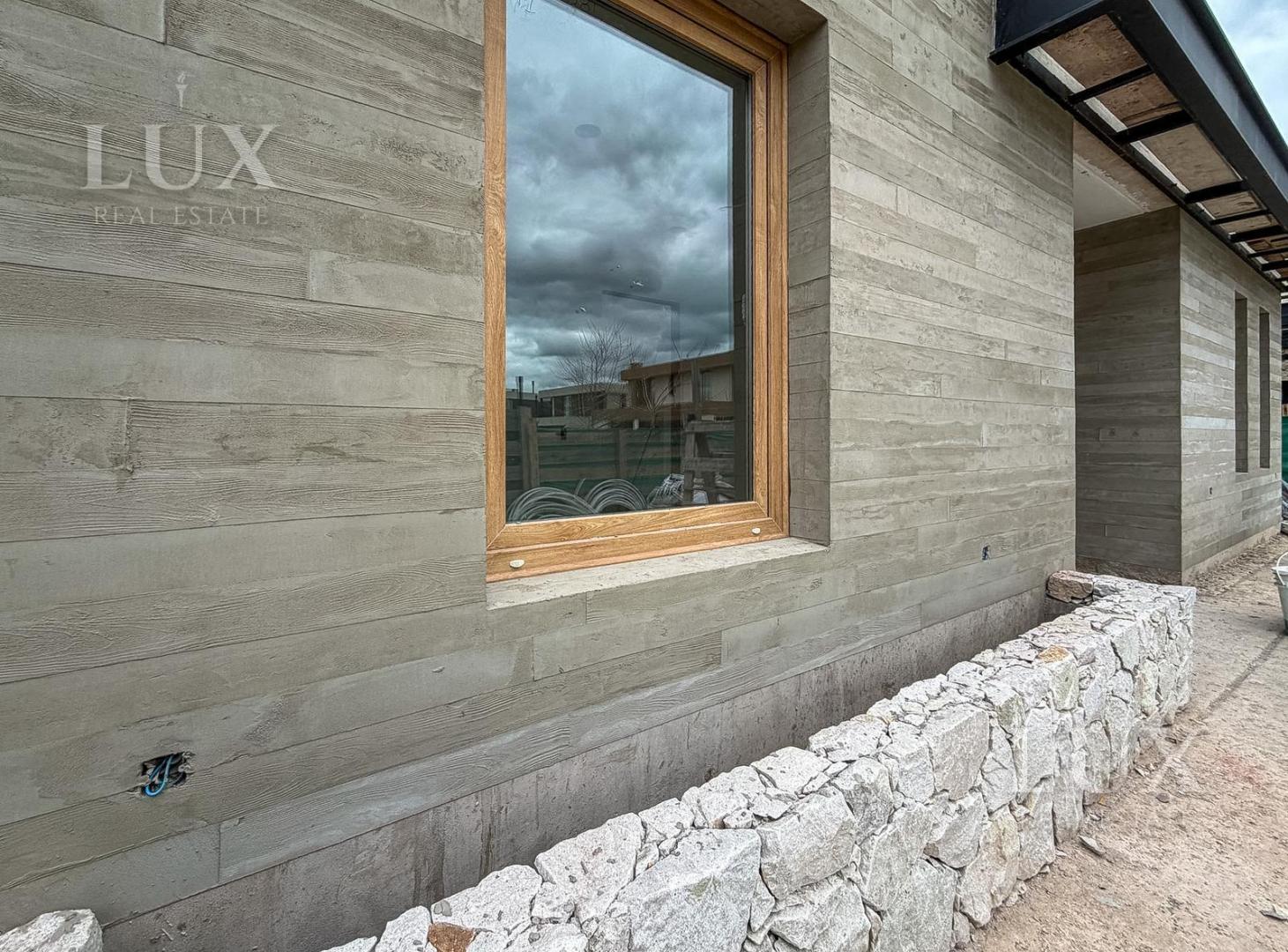 Foto de Casa en venta con 4 habitaciones en suite en Carpinchos, Nordelta, imagen 1