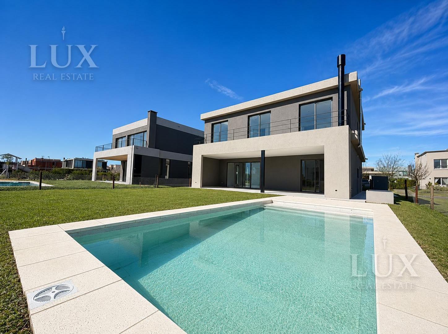 Foto de Casa en venta a estrenar en el Barrio Los Carpinchos, Nordelta, Tigre, imagen 1