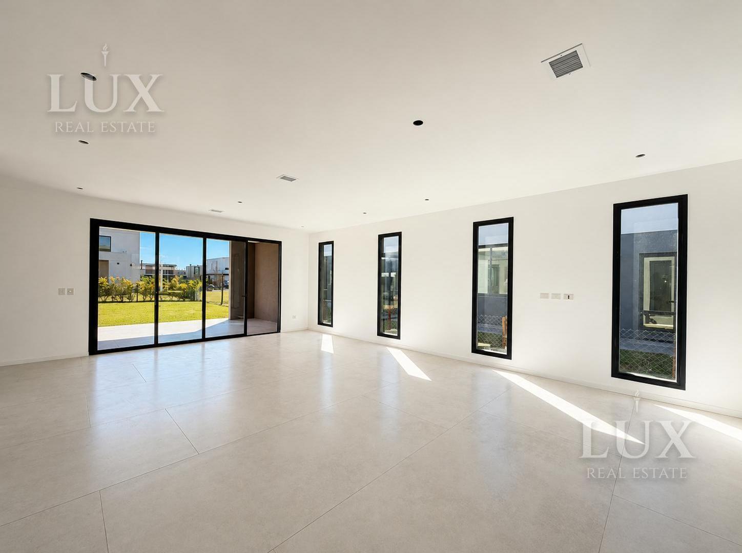 Foto de Casa en venta a estrenar en el Barrio Los Carpinchos, Nordelta, Tigre, imagen 2