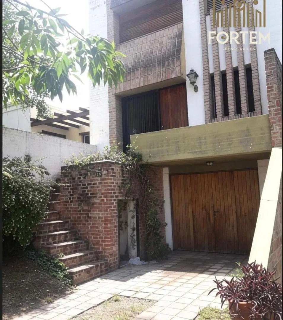 AMPLIO DUPLEX 3 DORMITORIOS Y PILETA | B° Urca 1