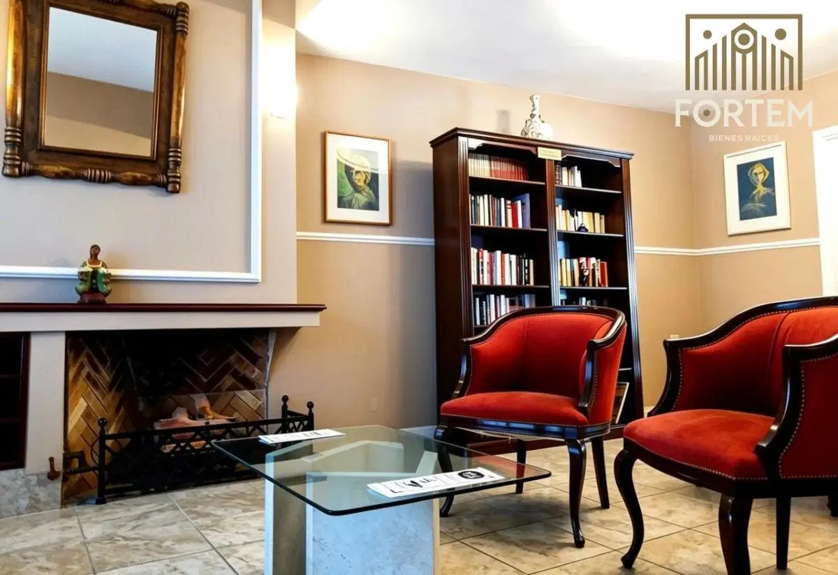 EXCELENTE OPORTUNIDAD: Casa de 4 Dormitorios con Pileta |Zona Nuevo Centro Shopping 3