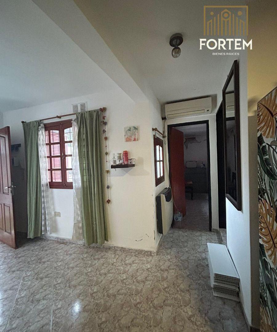 Foto de VENTA CONJUNTO DE 2 DEPARTAMENTOS PLENO CENTRO VILLA CARLOS PAZ, imagen 2