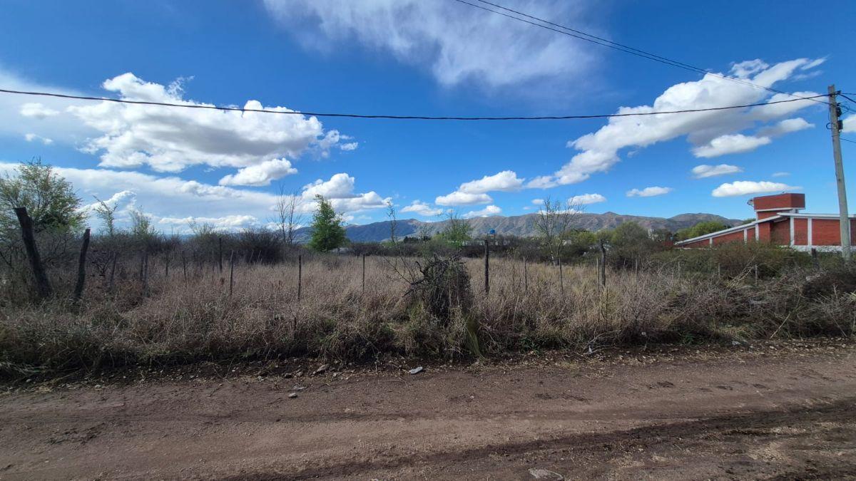 TERRENO DE 940 M² EN BARRIO MIRADOR DEL LAGO. BIALET MASSE.