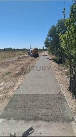 Foto de Oficina comercial en Venta en General Roca, imagen 2