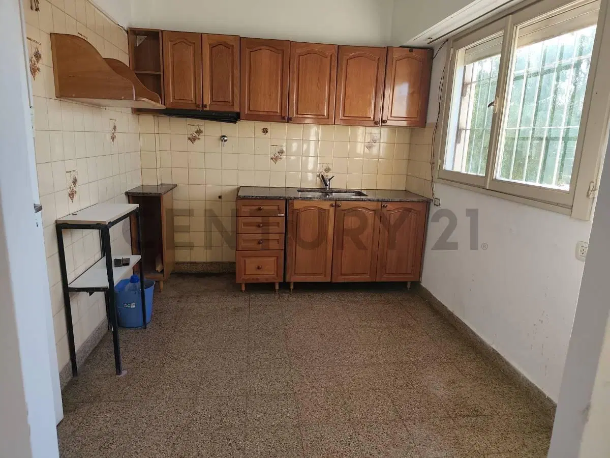 Alquiler departamento céntrico en General Roca 3
