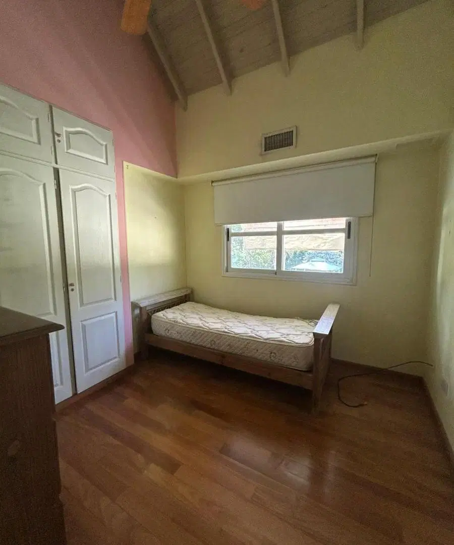 Casa en Venta y Alquiler 4 ambientes Campos de Alvarez con pileta 3