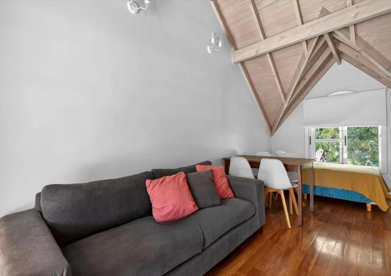 Casa en Venta y Alquiler 4 ambientes Campos de Alvarez con pileta 5