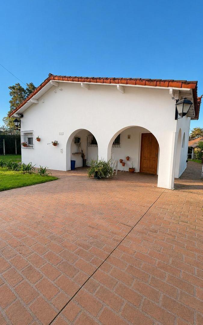 Foto de Casa en Venta Moreno 5 ambientes sobre lote 1200mts, imagen 1