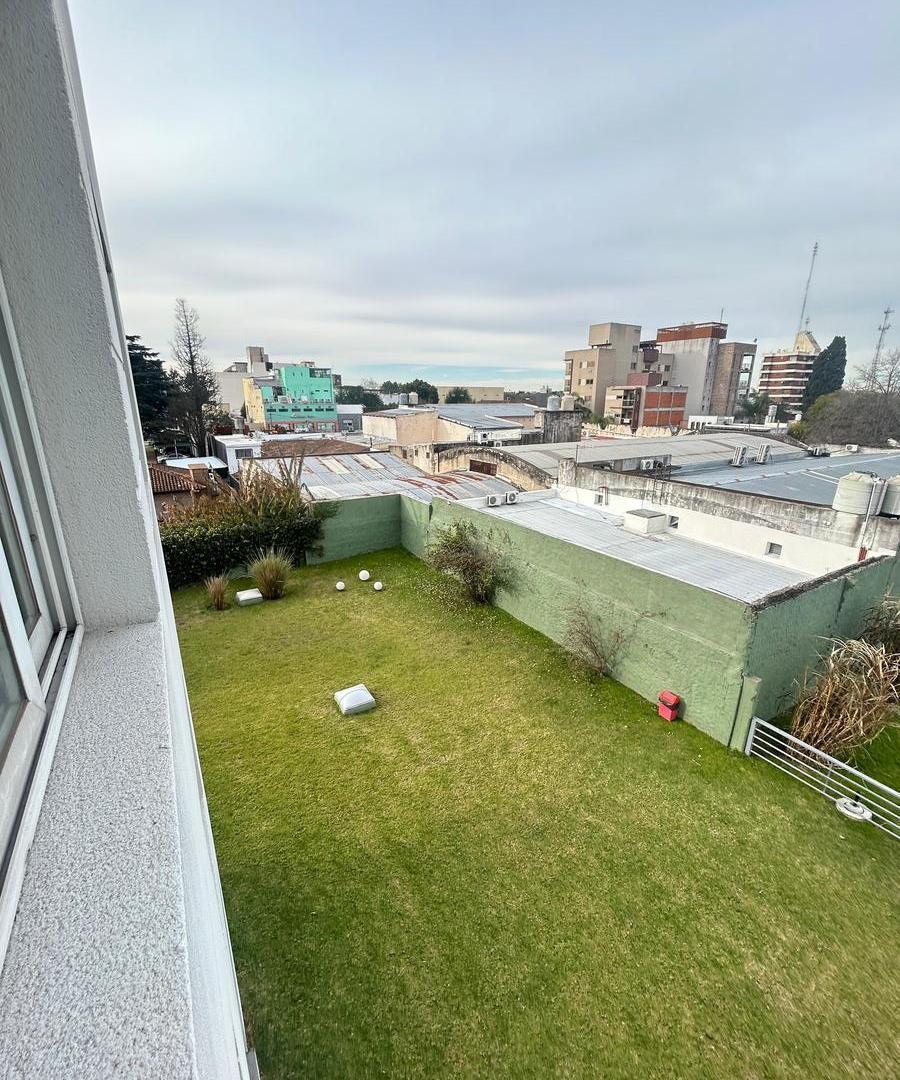 Foto de Departamento Moreno centro 2 ambientes seguridad 24hs, imagen 2