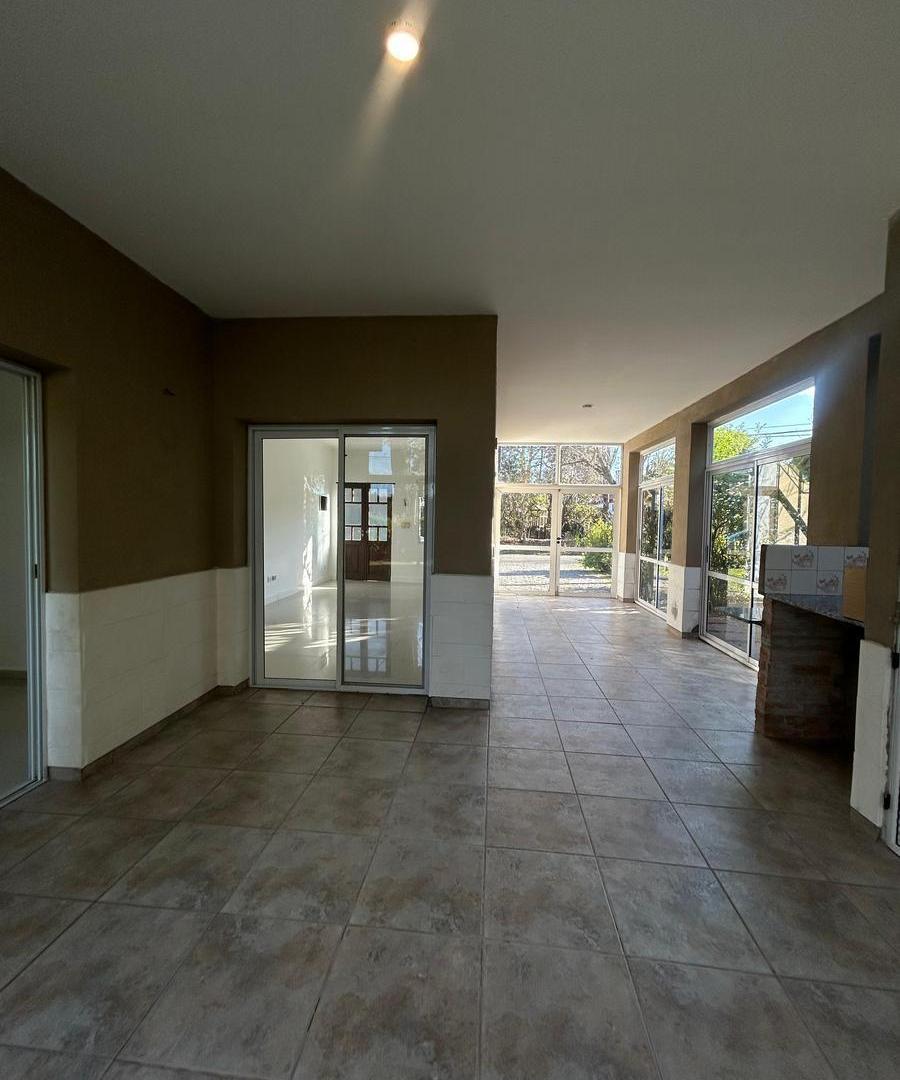 Foto de Casa en Alquiler Banco Provincia 3 dormitorios - 1 lote, imagen 3