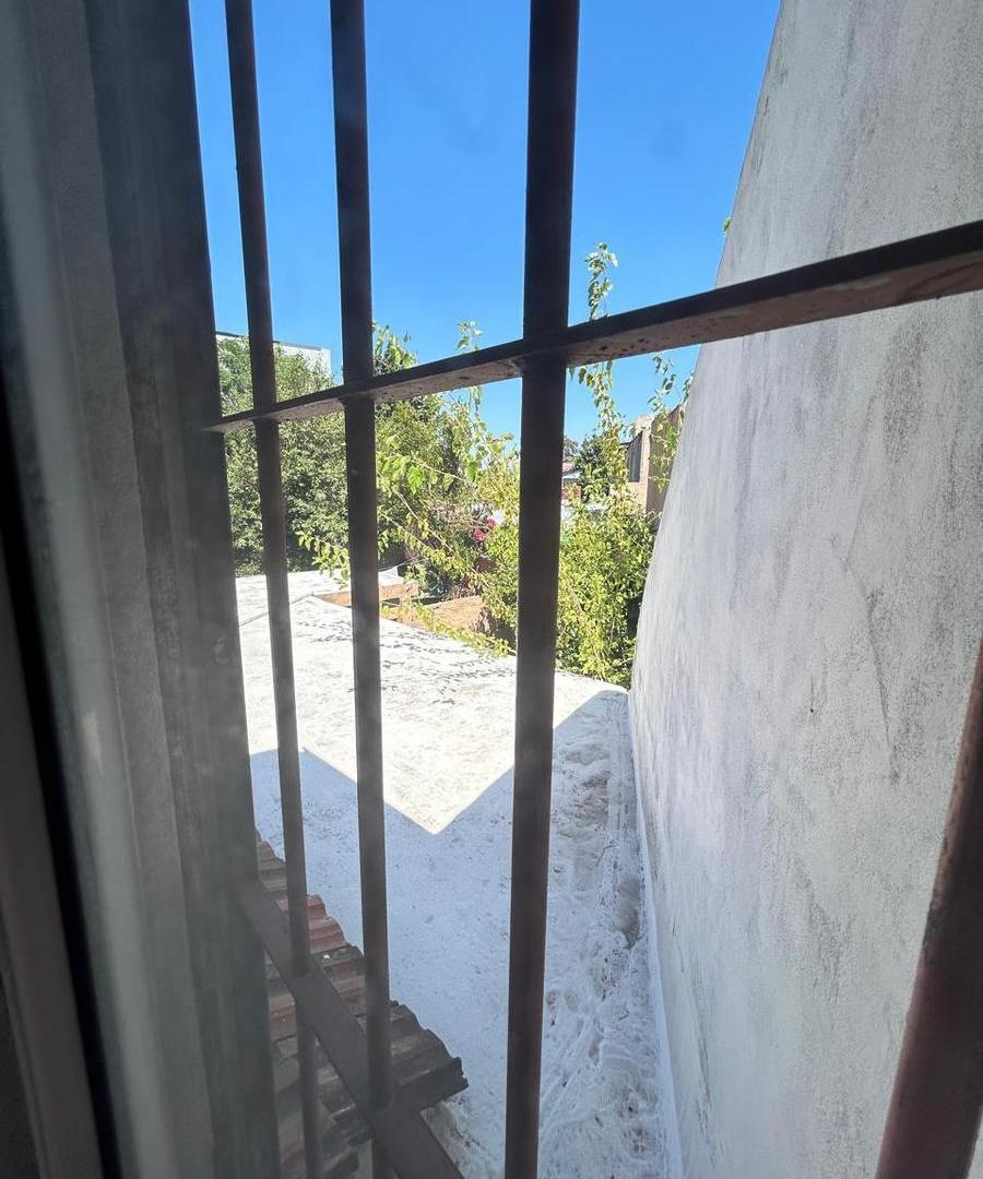Foto de Casa en VENTA 4 AMBIENTES PASO DEL REY 2 cuadras de estación, imagen 4