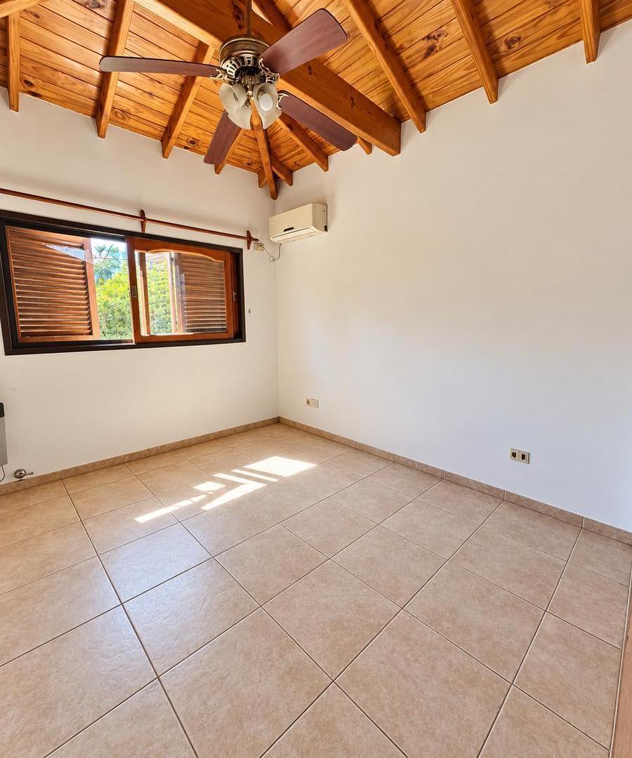 Foto de Casa en Venta Country Club Banco Provincia 4 ambientes, imagen 2