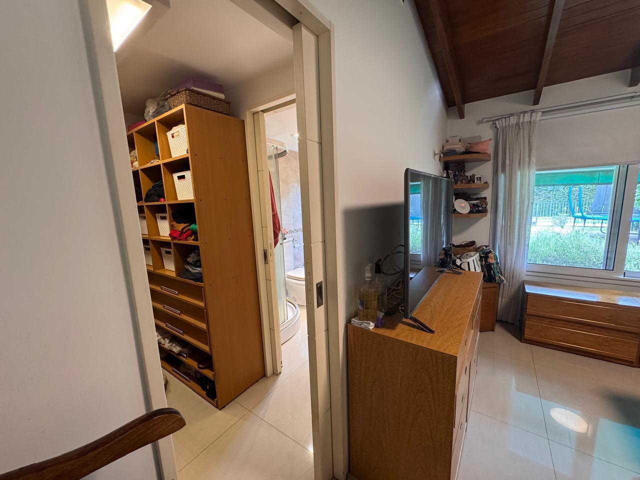 Foto de CASA VENTA COUNTRY BANCO PROVINCIA, imagen 2