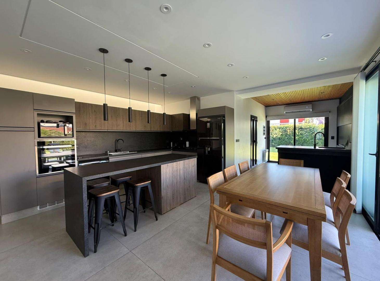 Foto de CASA VENTA COUNTRY BANCO PROVINCIA MODERNA, imagen 3