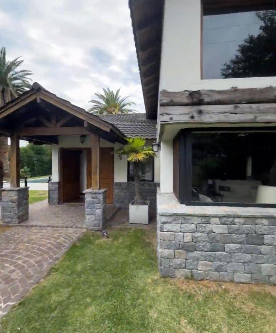 Foto de CASA VENTA COUNTRY BANCO PROVINCIA, imagen 1
