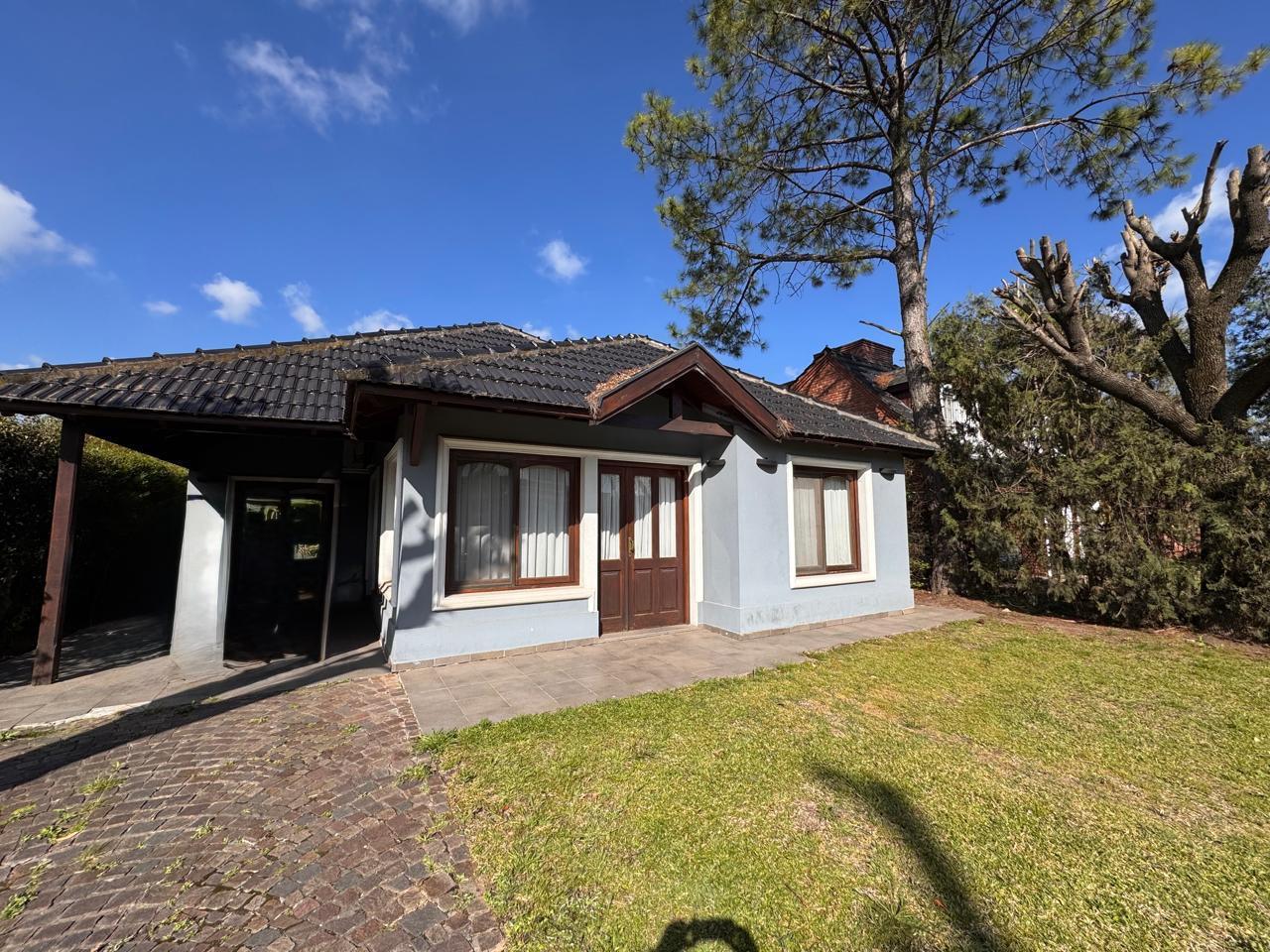 Foto de CASA COUNTRY BANCO PROVINCIA 1 LOTE, imagen 1
