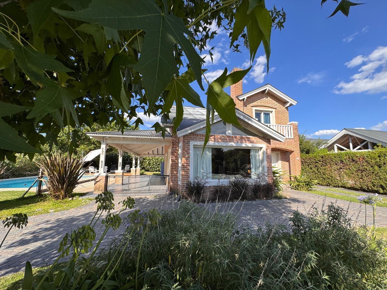 Foto de CASA VENTA COUNTRY BANCO PROVINCIA, imagen 1