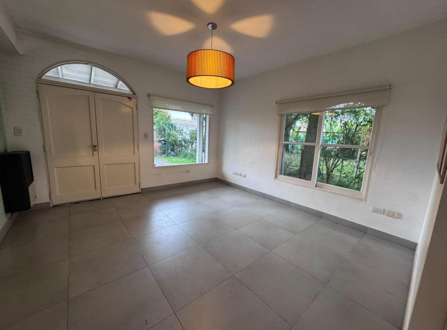 Foto de CASA EN VENTA COUNTRY BANCO PROVINCIA, imagen 1
