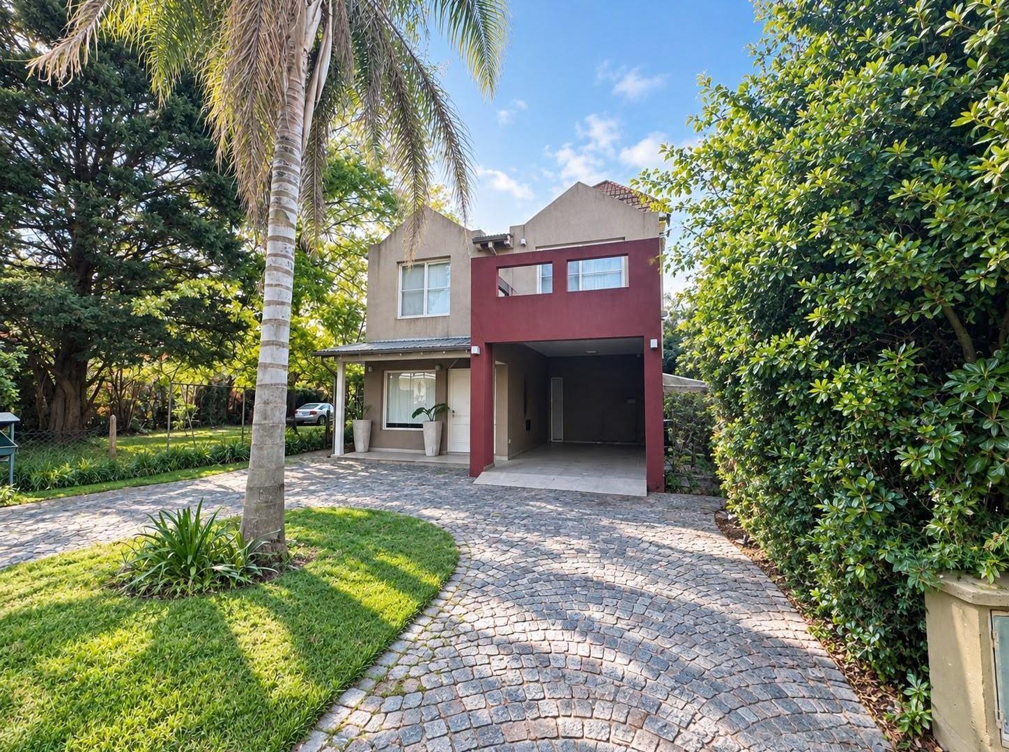 Foto de CASA EN VENTA COUNTRY BANCO PROVINCIA, imagen 2