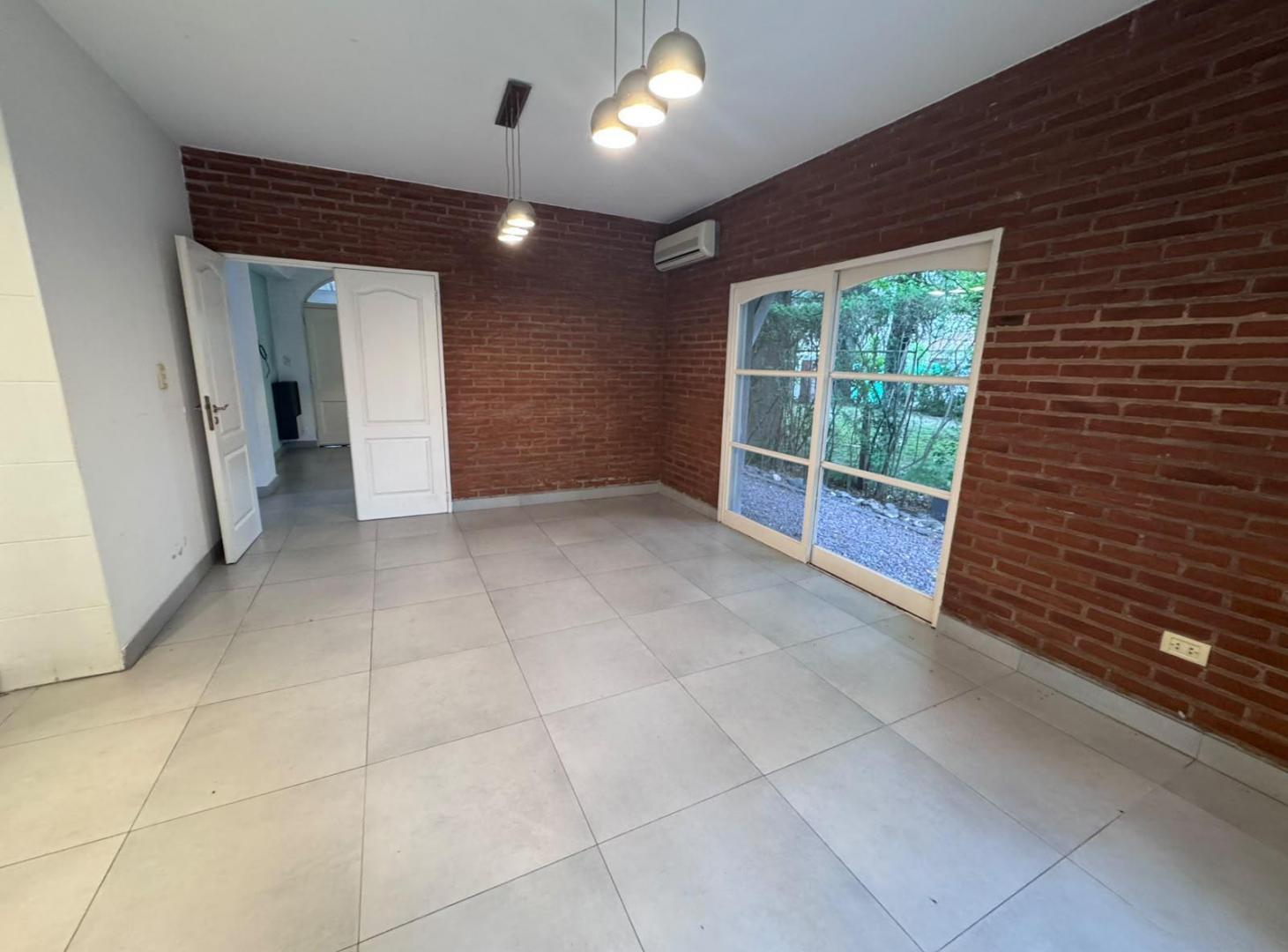 Foto de CASA EN VENTA COUNTRY BANCO PROVINCIA, imagen 4
