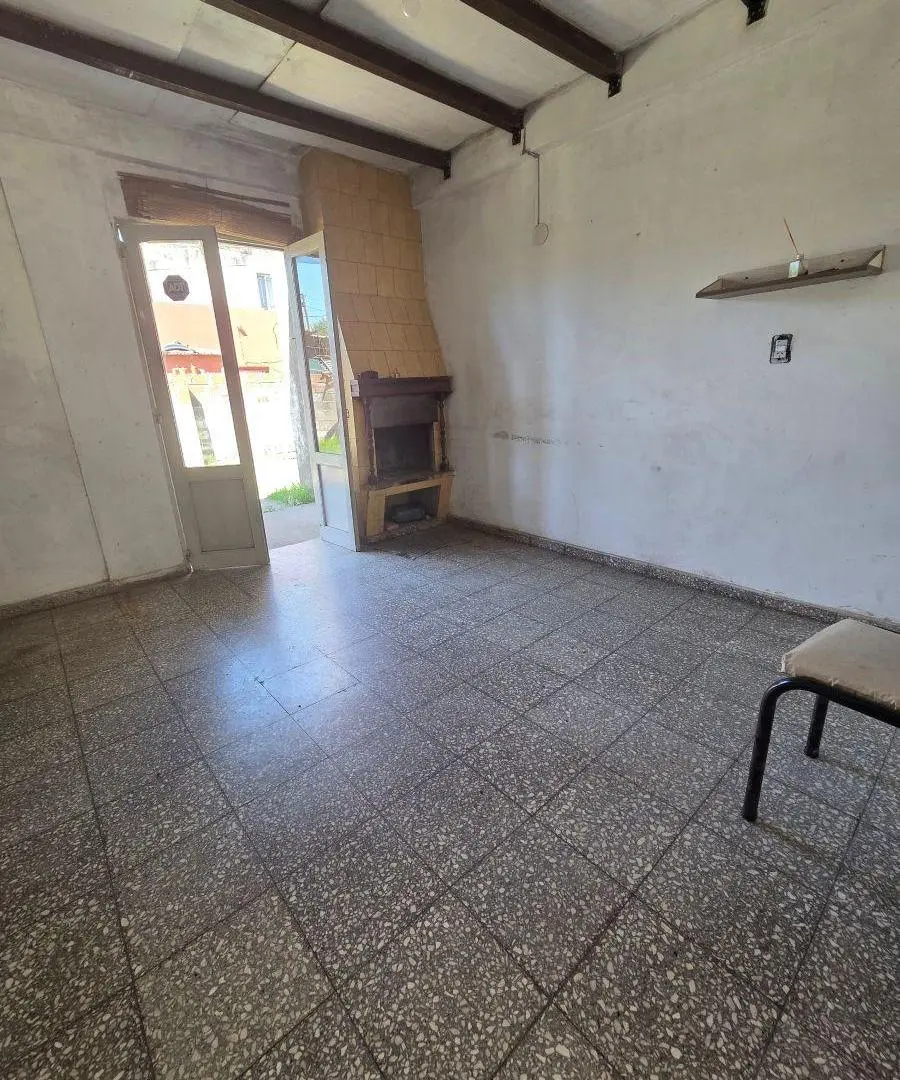 Casa+ Galpón + Cochera 4