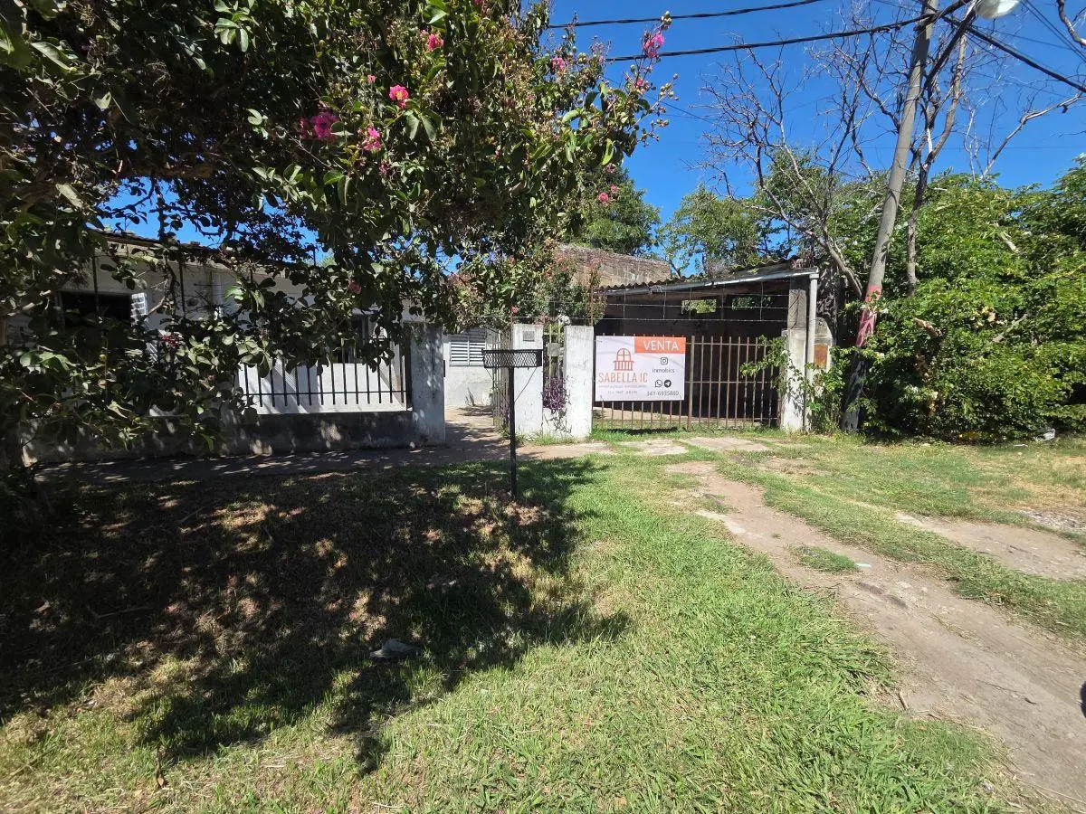 Casa+ Galpón + Cochera 1