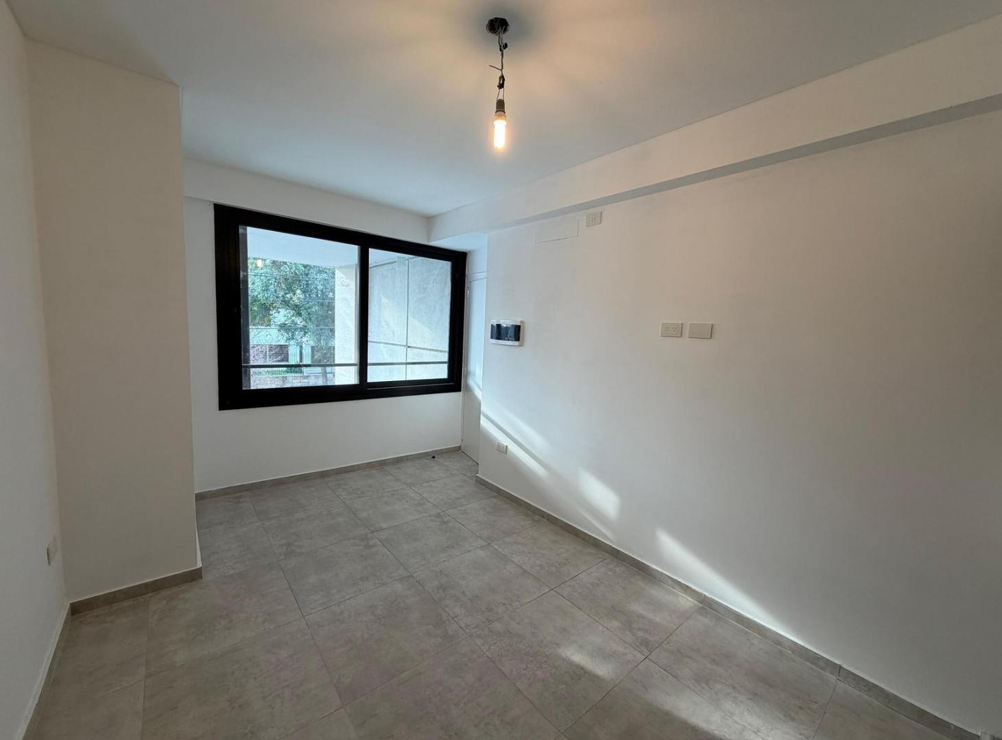 Foto de Venta Departamento 2 Ambientes Parque Chacabuco, imagen 5