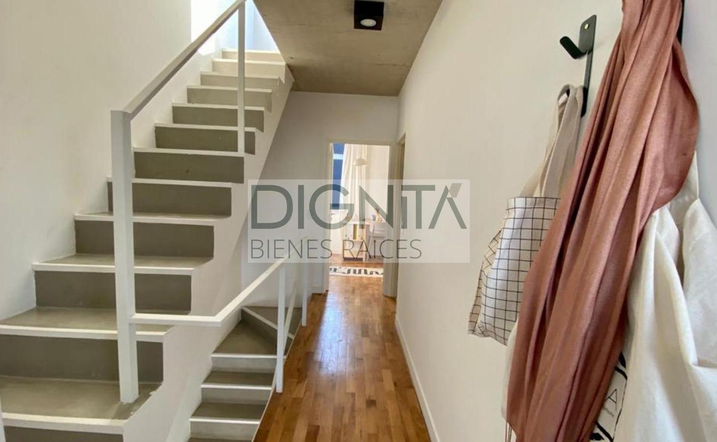 Foto de Depto Triplex en Venta 3 amb con terraza y cochera Villa Urquiza, imagen 3