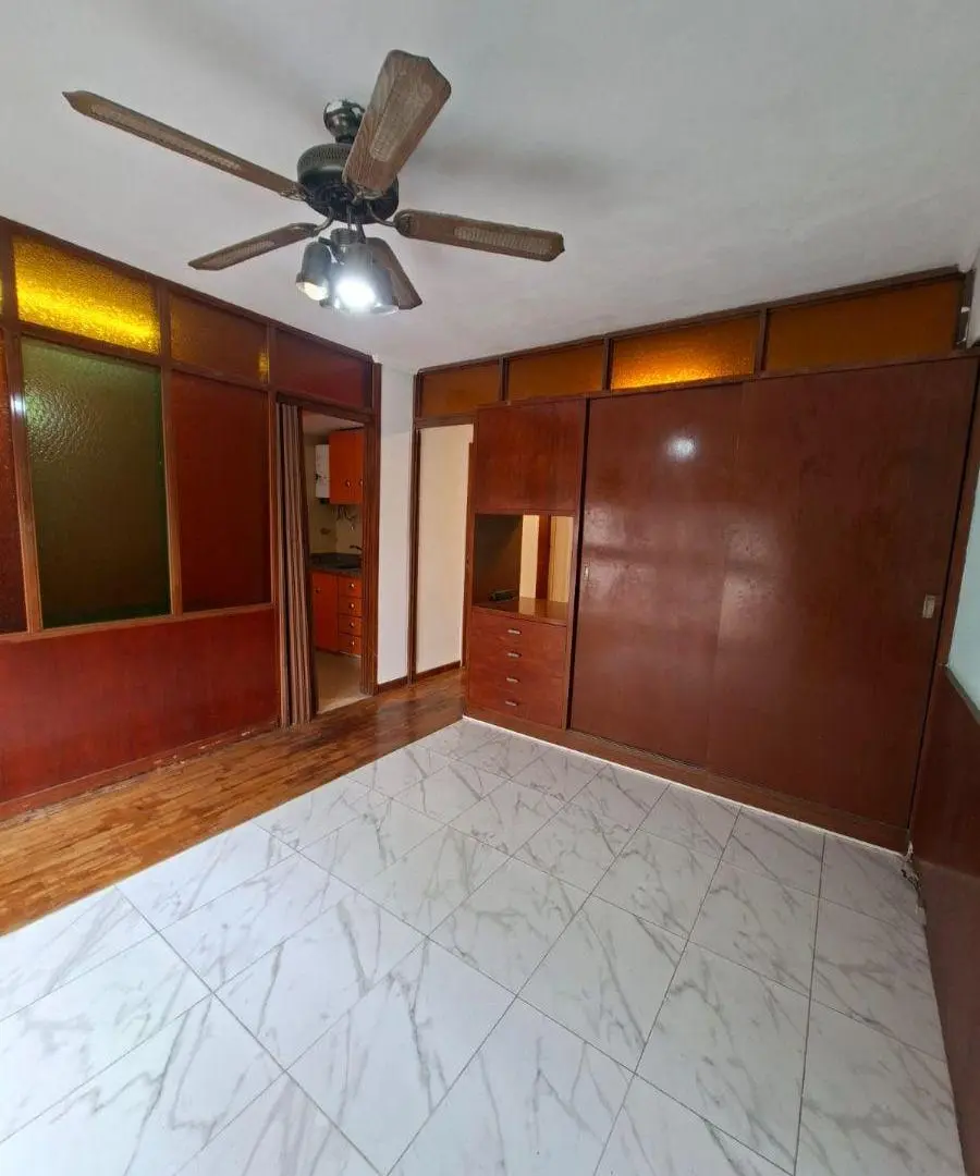 DEPTO MONOAMBIENTE EN ALQUILER
ubicado en 45 E/ 5 Y 6
25 mts2 aprox. 2