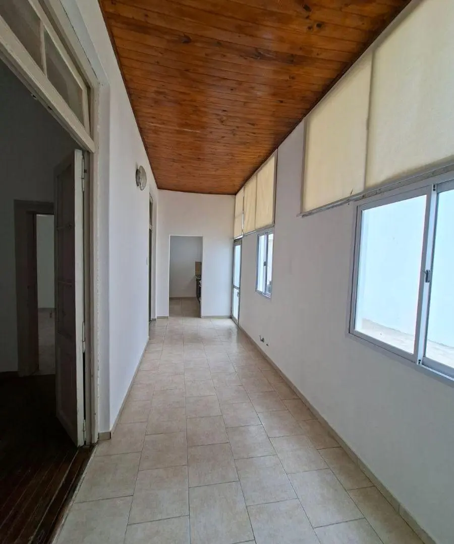 DEPTO 2 DORM EN ALQUILER
ubicado en calle Av 66 E/ 9 y 10 3