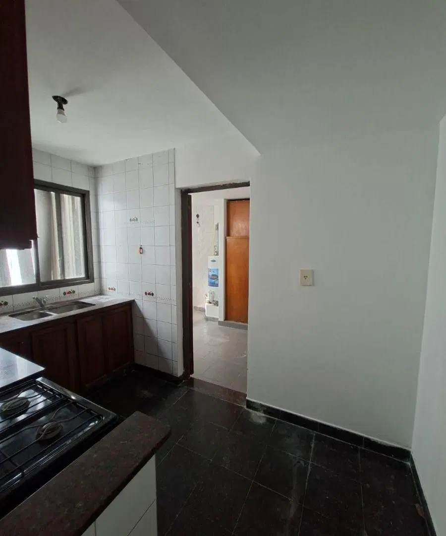 CASA DE 3 DORM EN ALQUILER
ubicado en calle 14 esq 35 Barrio Norte
Aprox 150 mts 2