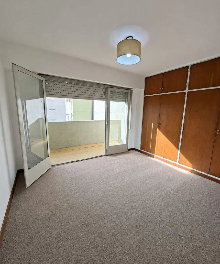 ALQUILER DEPTO 2 DORMITORIOS
ubicado en AV 7 e/ 43 y Pza Italia
50 m2 1