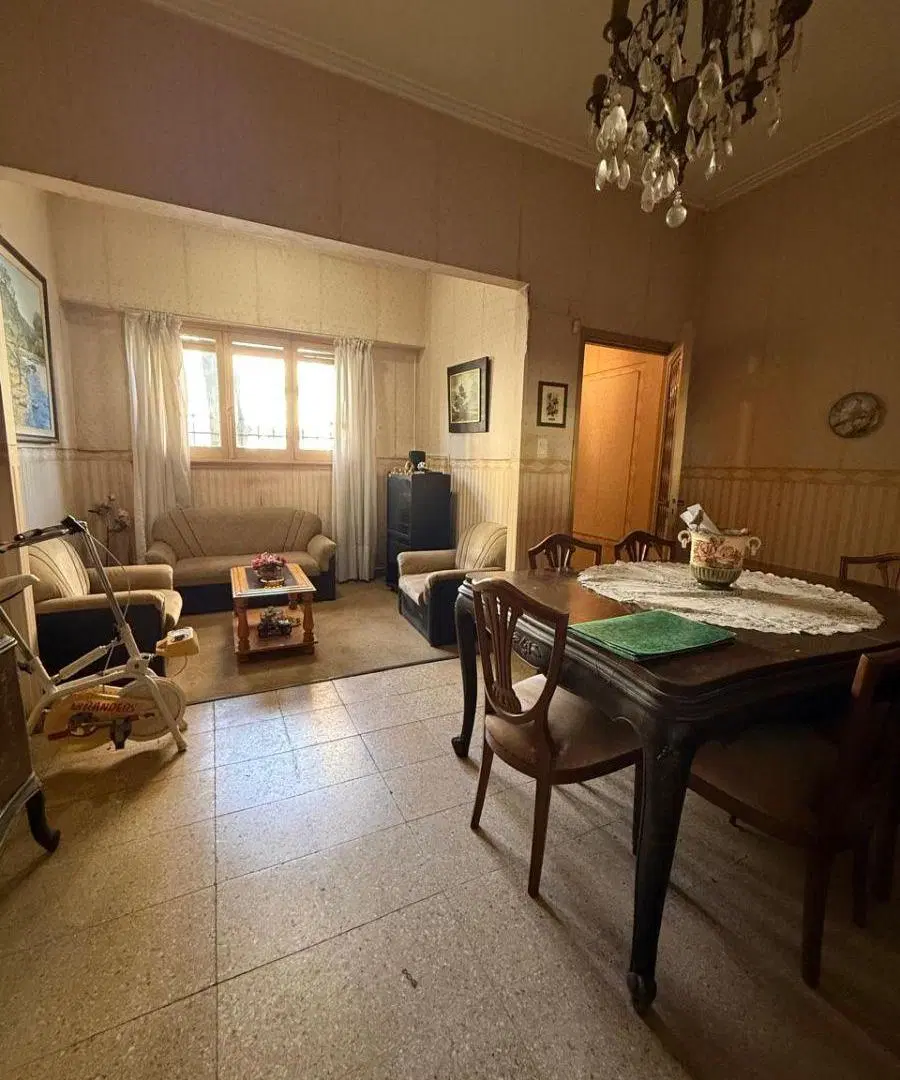 VENTA DEPTO EN PB 2-3 DORM
Ubicado en calle 14 e /57 y 58
Departamento en PB frente 1